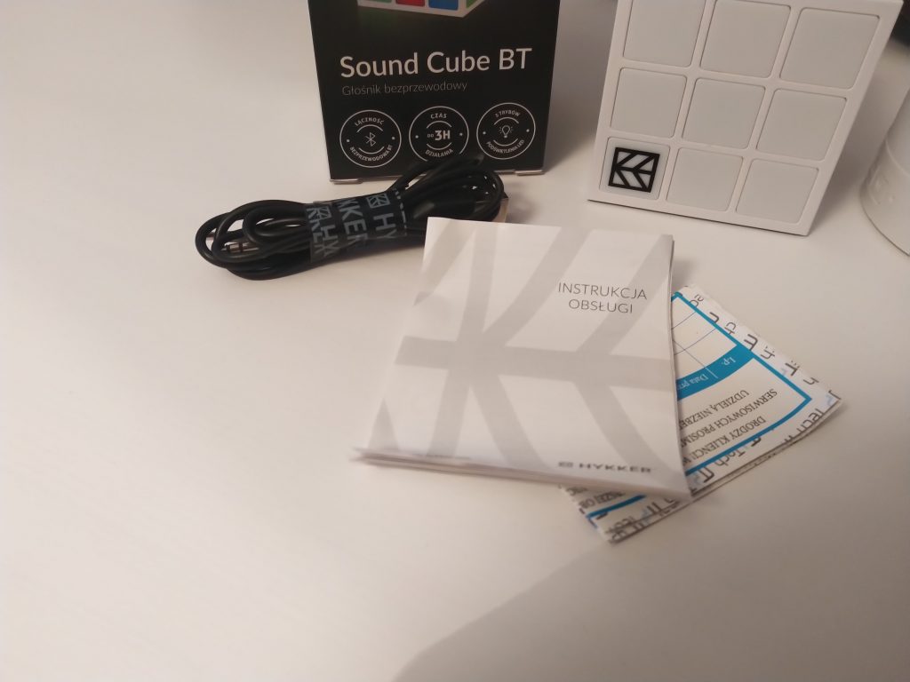 Głośniki z podświetleniem LED z Biedronki | HYKKER CUBE & HYKKER TOUCH 38 IMG 20180921 182926