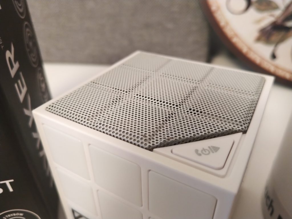 Głośniki z podświetleniem LED z Biedronki | HYKKER CUBE & HYKKER TOUCH 42 IMG 20180921 183009