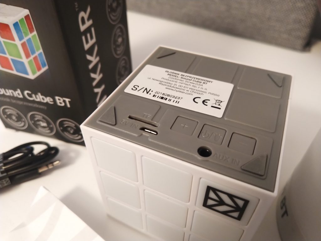 Głośniki z podświetleniem LED z Biedronki | HYKKER CUBE & HYKKER TOUCH 48 IMG 20180921 183053