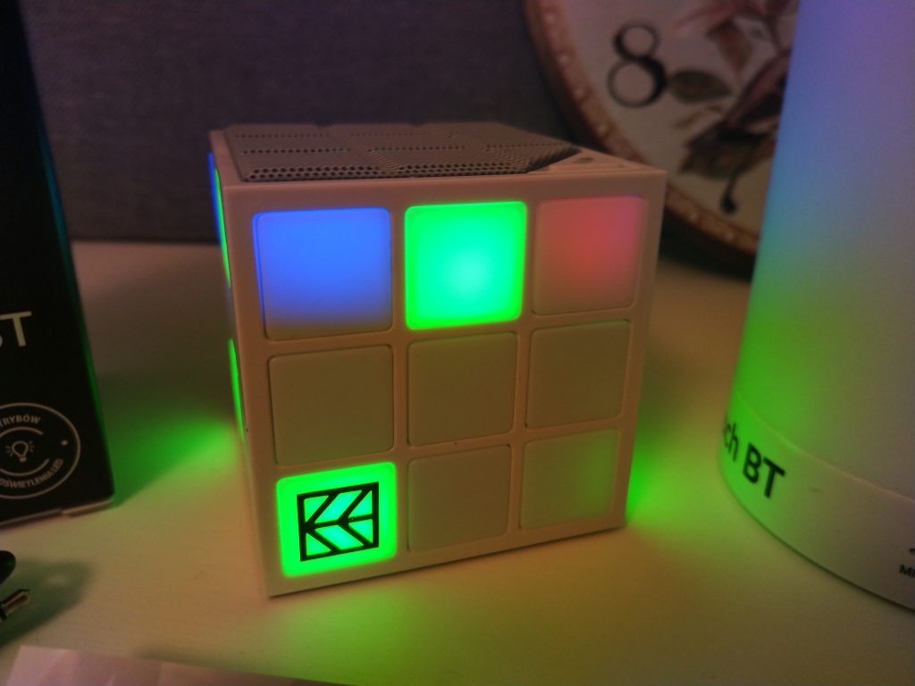 Głośniki z podświetleniem LED z Biedronki | HYKKER CUBE & HYKKER TOUCH 64 IMG 20180921 183112