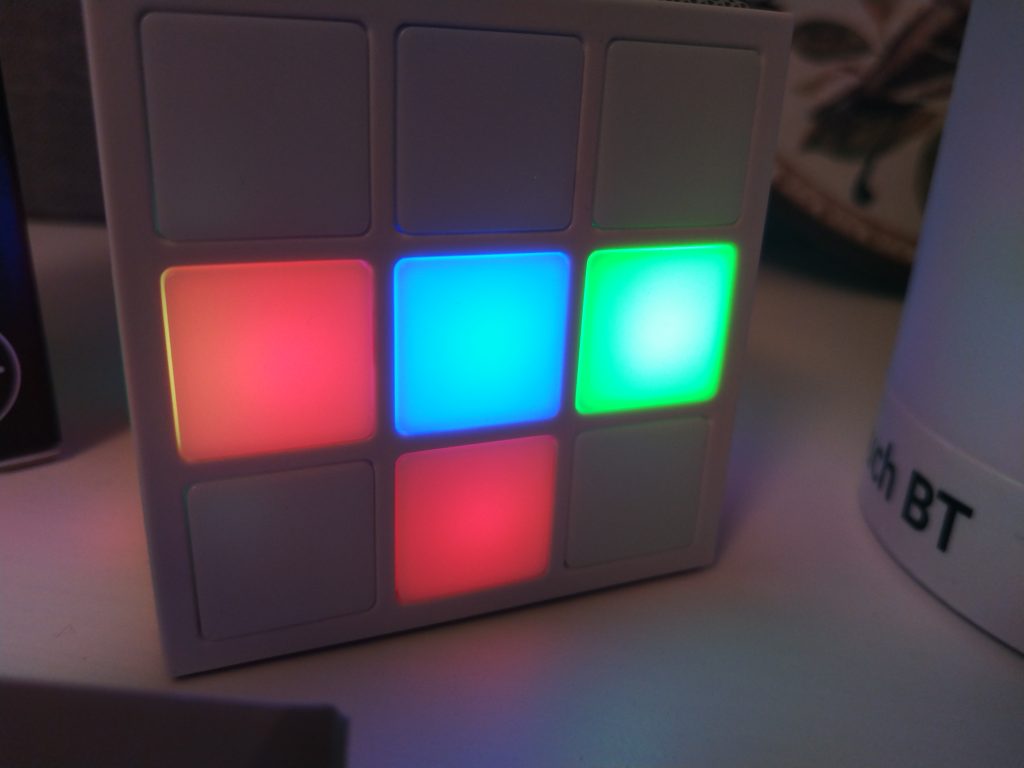 Głośniki z podświetleniem LED z Biedronki | HYKKER CUBE & HYKKER TOUCH 60 IMG 20180921 183127