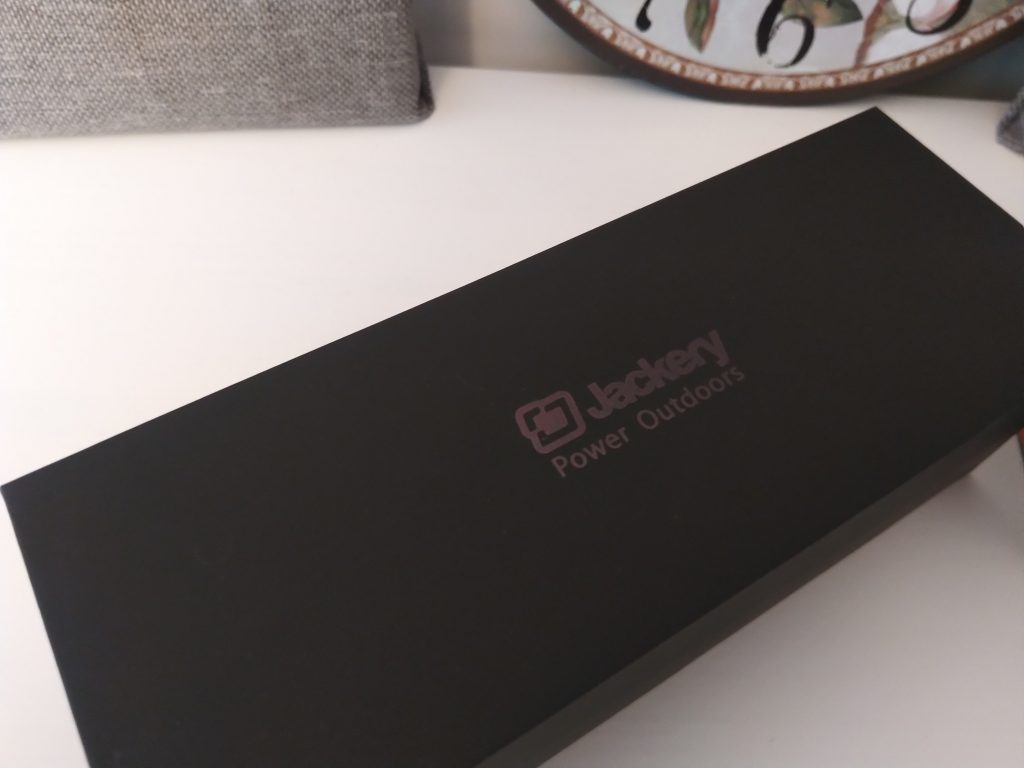 Potężny powerbank z gniazdkiem 220V | Jackery PowerBar 16 00001IMG 00001 BURST20181021153556