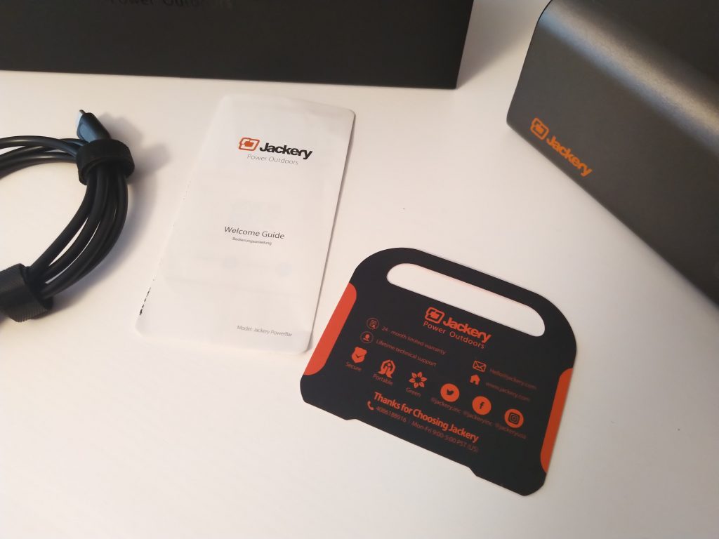 Potężny powerbank z gniazdkiem 220V | Jackery PowerBar 24 00001IMG 00001 BURST20181021153756