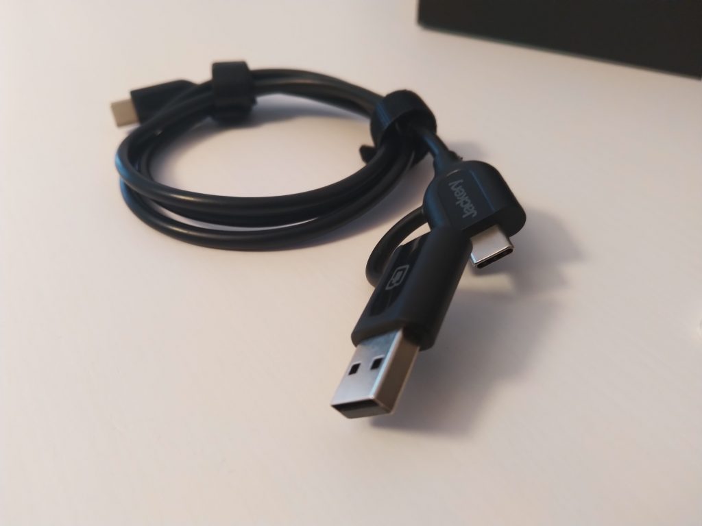 Potężny powerbank z gniazdkiem 220V | Jackery PowerBar 26 00001IMG 00001 BURST20181021153837