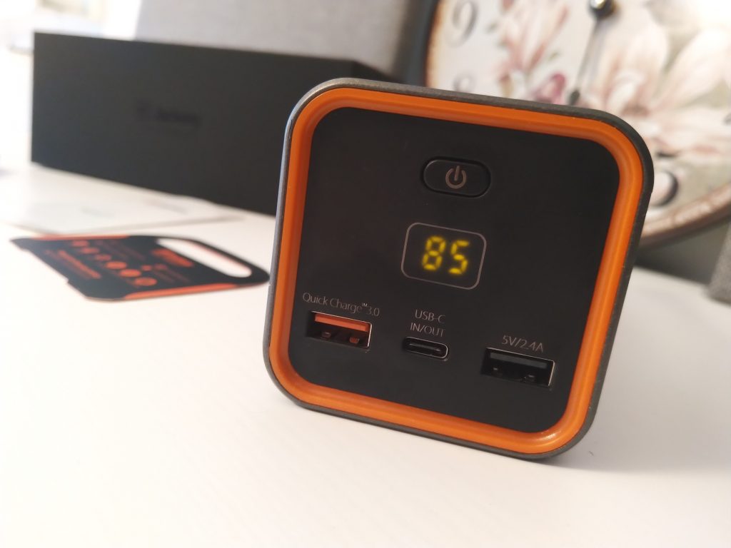 Potężny powerbank z gniazdkiem 220V | Jackery PowerBar 50 00001IMG 00001 BURST20181021153954