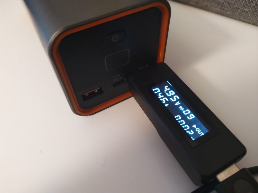 Potężny powerbank z gniazdkiem 220V | Jackery PowerBar 60 00001IMG 00001 BURST20181021154344