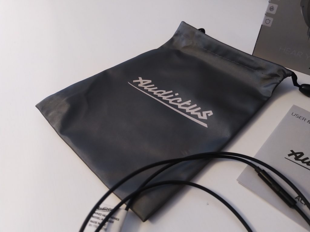 Eleganckie słuchawki od Audictus | Audictus Achiever 30 IMG 20181026 163224