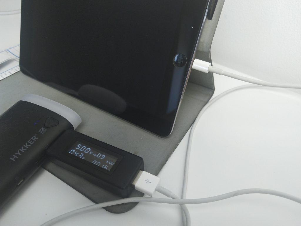 Power Bank 10.000mAh z mocną latarką LED w Biedronce | HYKKER 38 IMG 20181106 105059