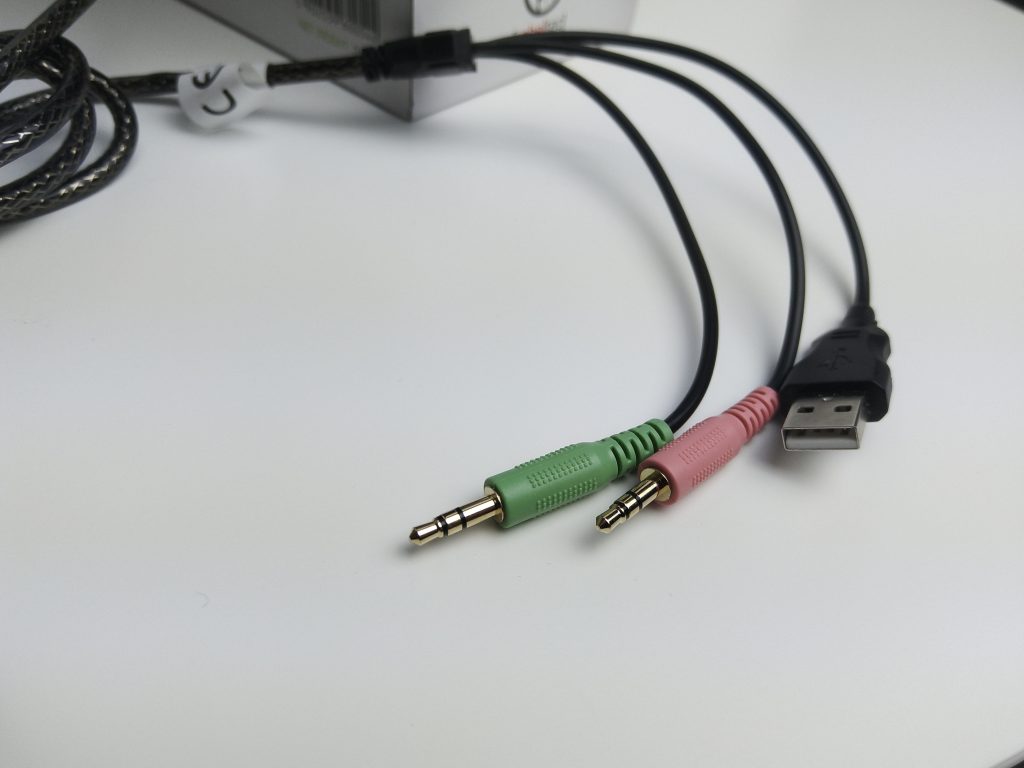 Tanie słuchawki dla gracza z podświetleniem LED | Rebeltec TORNADO 80 IMG 20181112 124130