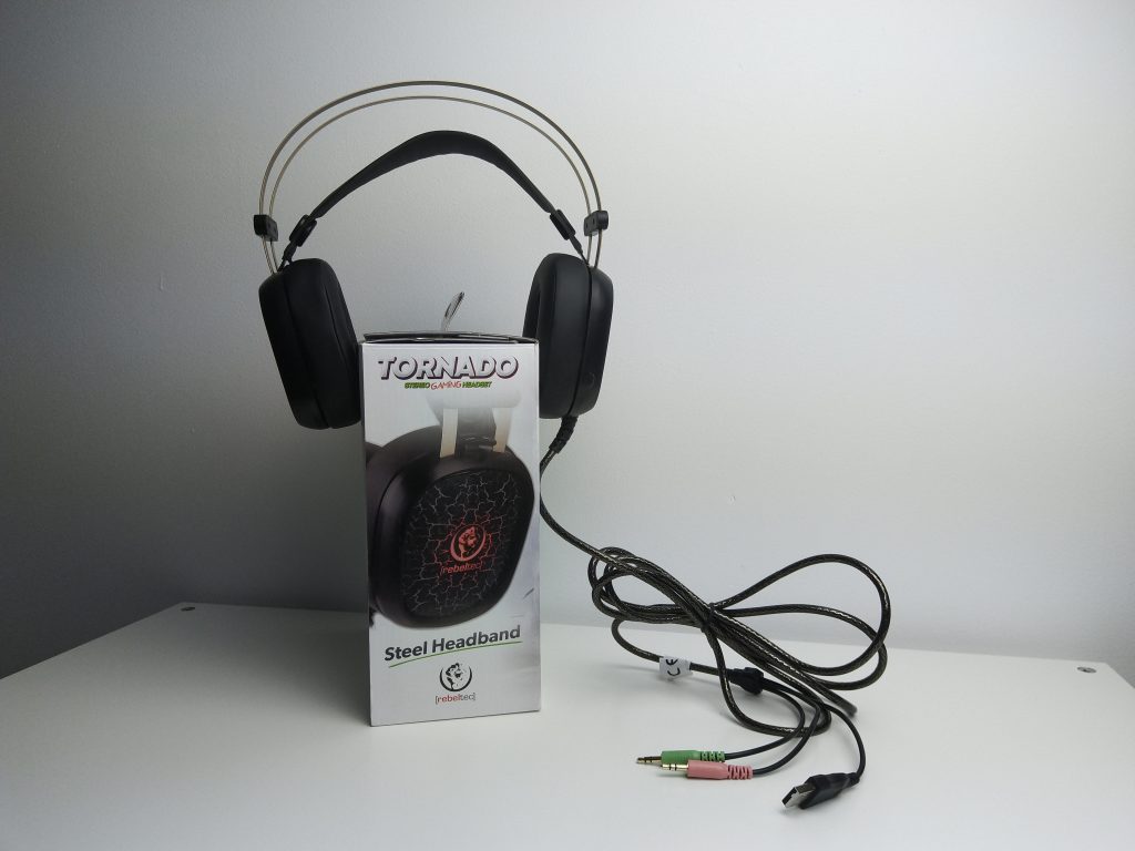 Tanie słuchawki dla gracza z podświetleniem LED | Rebeltec TORNADO 26 IMG 20181112 124636