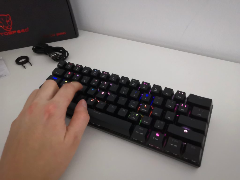 Bezprzewodowa klawiatura mechaniczna w dobrej cenie | MOTOSPEED CK62 OUTEMU BLUE 52 IMG 20181209 164605