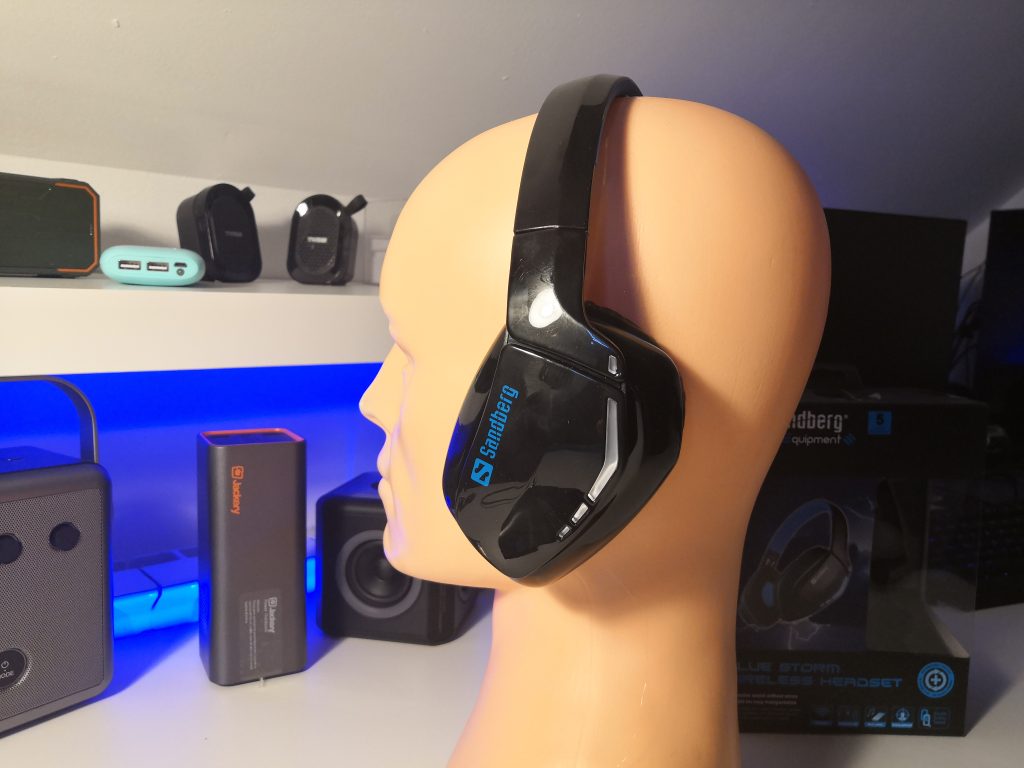 Tanie słuchawki bezprzewodowe z dobrym bassem | Sandberg Blue Storm 50 IMG 20190224 144445