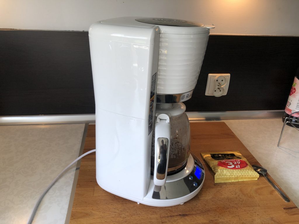 Nowoczesny ekspres przelewowy do kawy Russell Hobbs Inspire White 42 188A9F07 5D7D 46AA 9F90 EABA7CE4AE83