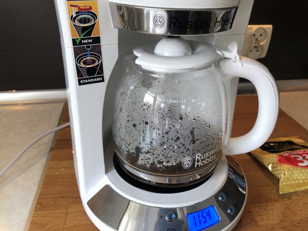 Nowoczesny ekspres przelewowy do kawy Russell Hobbs Inspire White 26 1A1E2416 D624 4A75 BA35 134F37212C7A