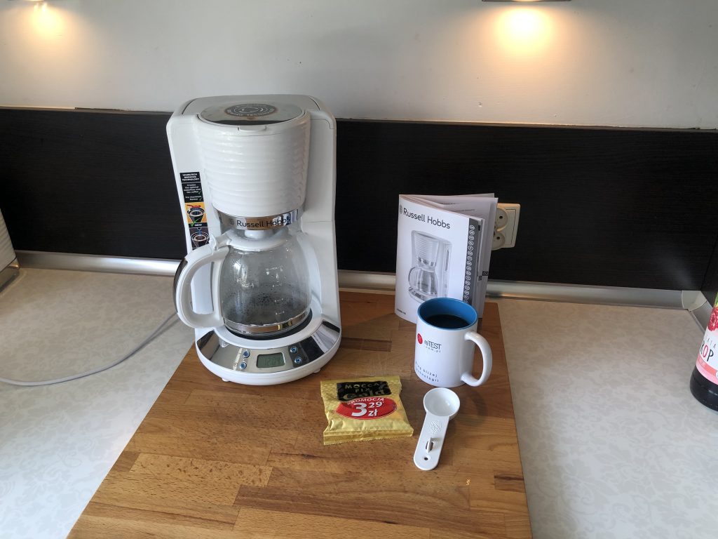 Nowoczesny ekspres przelewowy do kawy Russell Hobbs Inspire White 70 3874AE1C 17EB 47C8 ABE9 856133DB275F