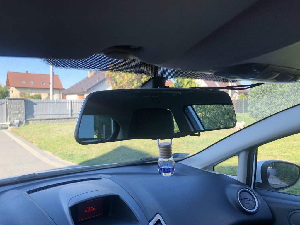 Lusterko wsteczne z rejestratorem jazdy i Night Vision 70 720D320A EE4F 4571 80F0 91765E7FDC78