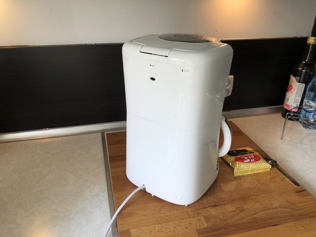 Nowoczesny ekspres przelewowy do kawy Russell Hobbs Inspire White 44 E57BC6A8 DC3C 4EF3 A554 E9DFF816772F