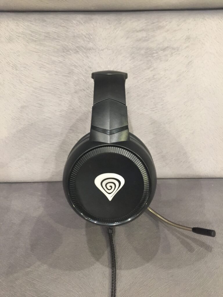 Słuchawki Genesis Neon 200 RGB z Mikrofonem 34 IMG 3622 scaled