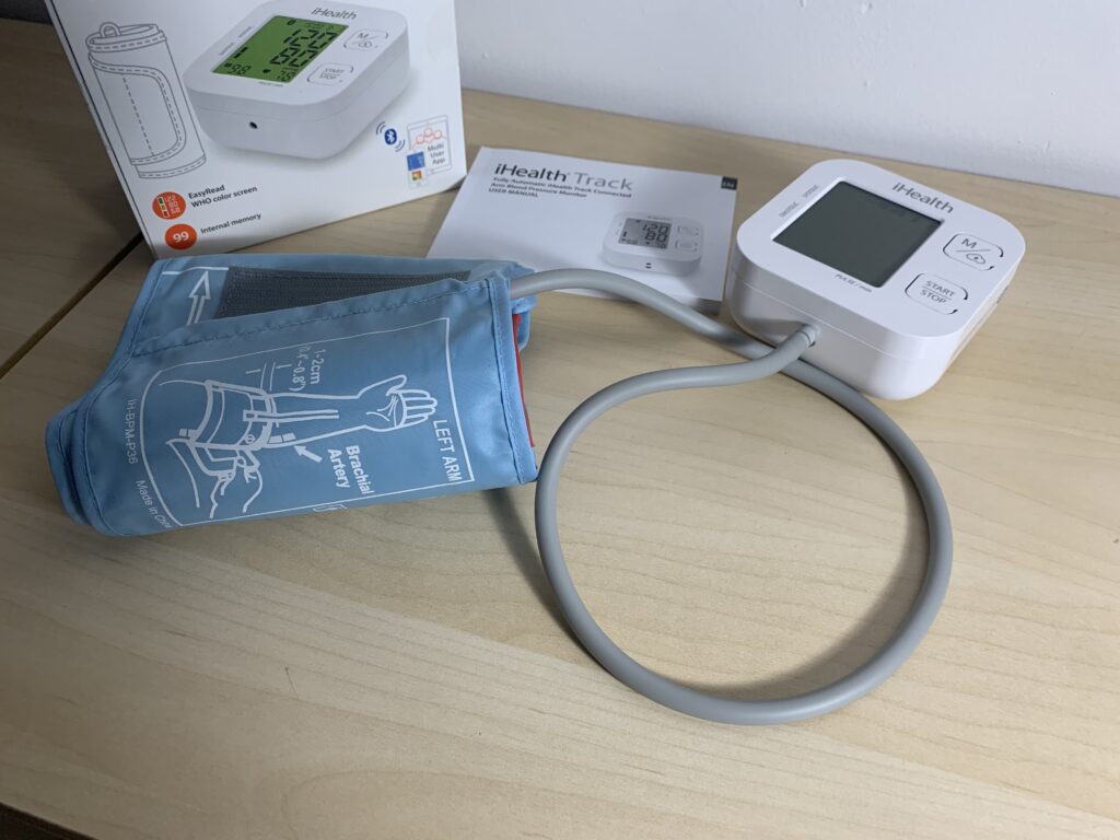 Inteligentny ciśnieniomierz naramienny w dobrej cenie 18 5E84E376 9E7E 4EBB A91B 6E5C6F2FB6B6 scaled