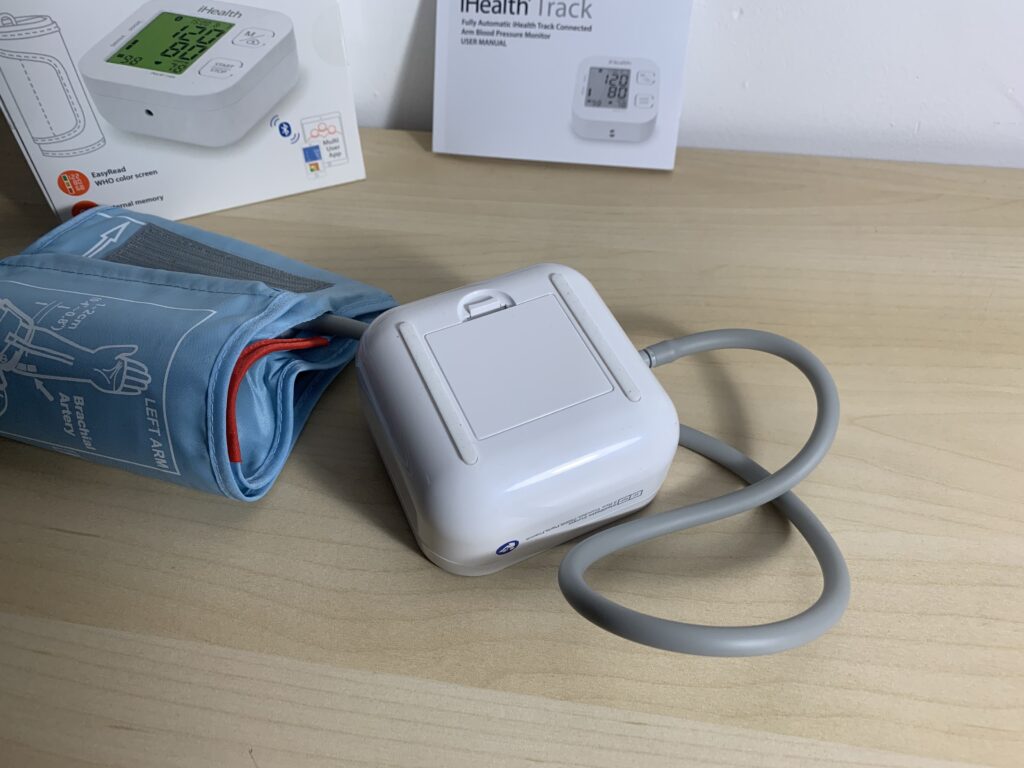 Inteligentny ciśnieniomierz naramienny w dobrej cenie 42 7E16CED0 7AC2 4AA7 9B82 1B87E88E514A scaled