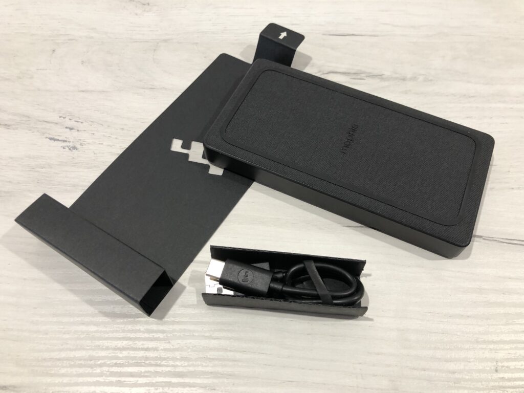 Mophie Powerstation Wireless XL bezprzewodowy powerbank 28 IMG 6548 scaled