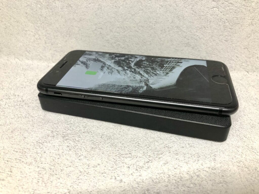 Mophie Powerstation Wireless XL bezprzewodowy powerbank 38 IMG E6557 scaled