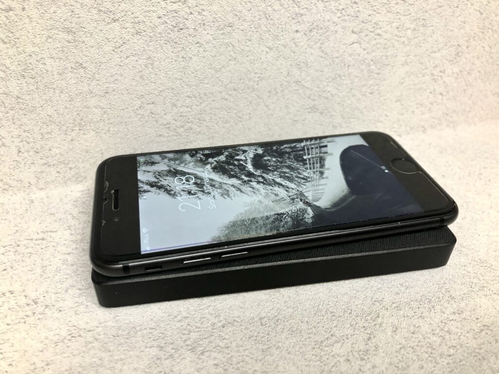 Mophie Powerstation Wireless XL bezprzewodowy powerbank 40 IMG E6558 scaled