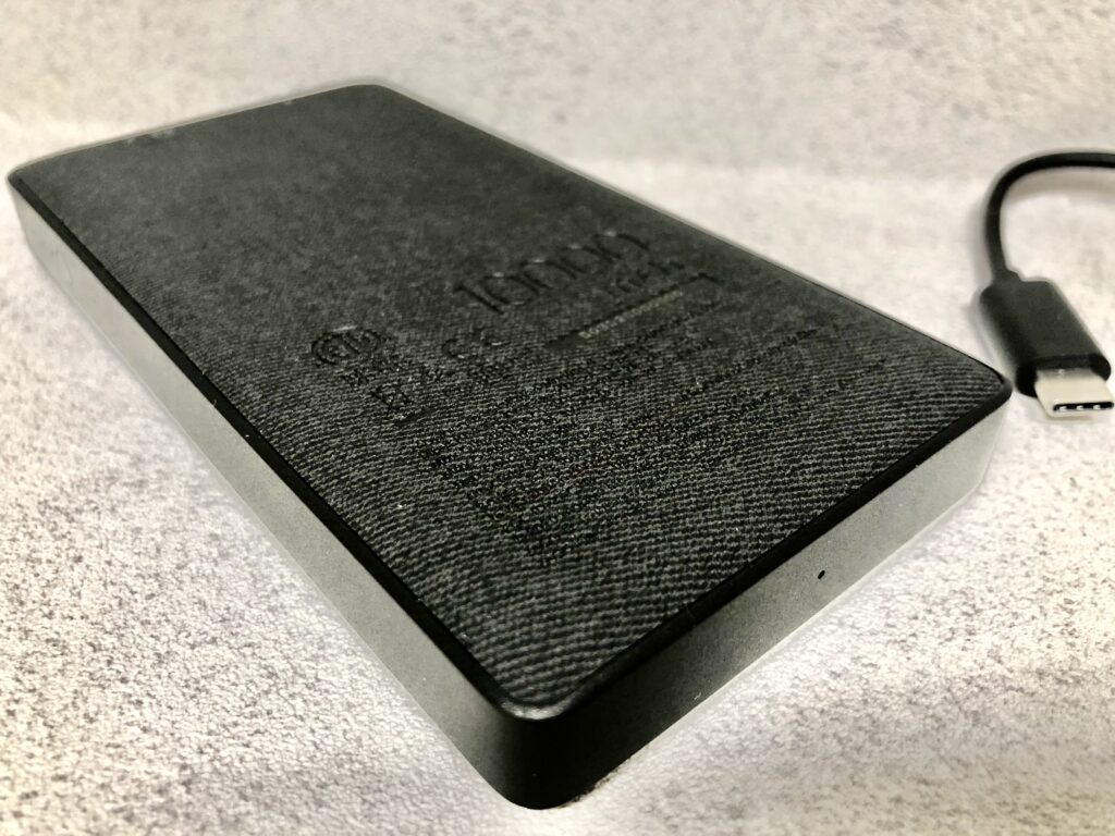 Mophie Powerstation Wireless XL bezprzewodowy powerbank 30 IMG E6565 scaled