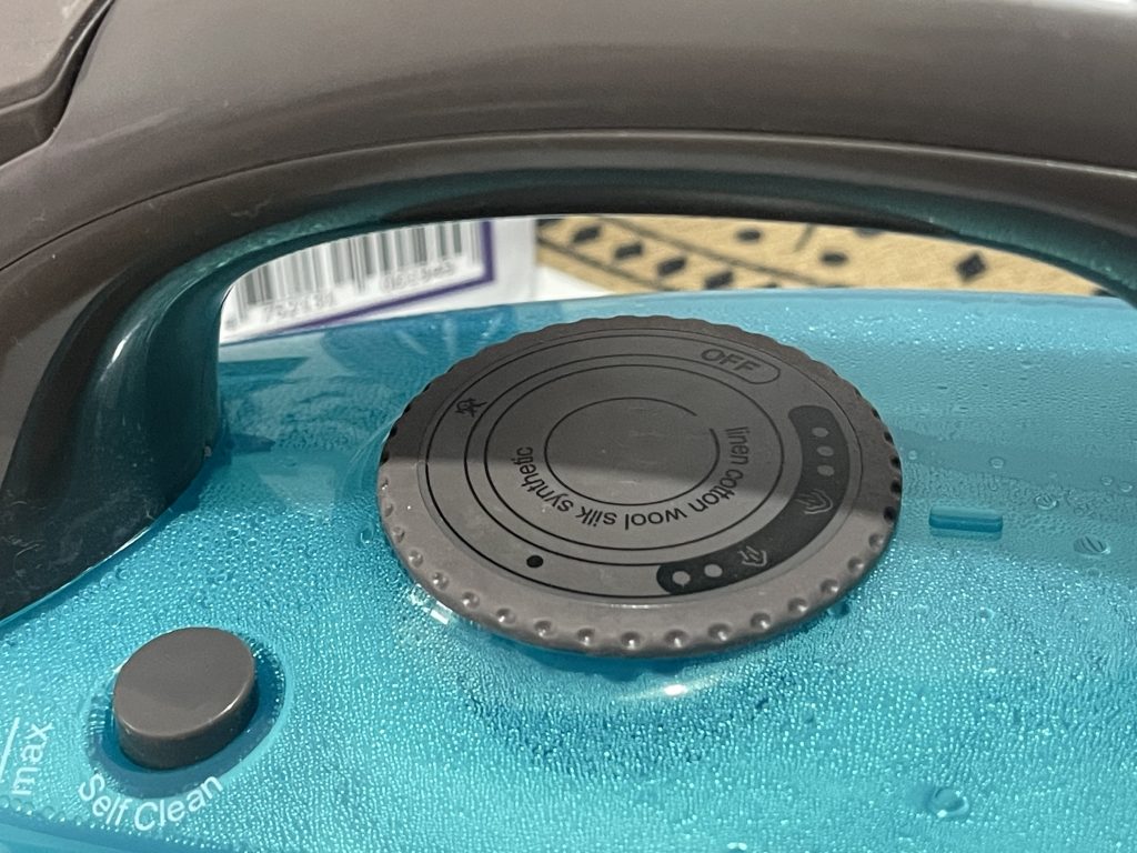 Żelazko parowe Brock BSI 5502 BL o mocy 2600W 44 9626A23C 4141 4816 95AC 63AE1304385B scaled