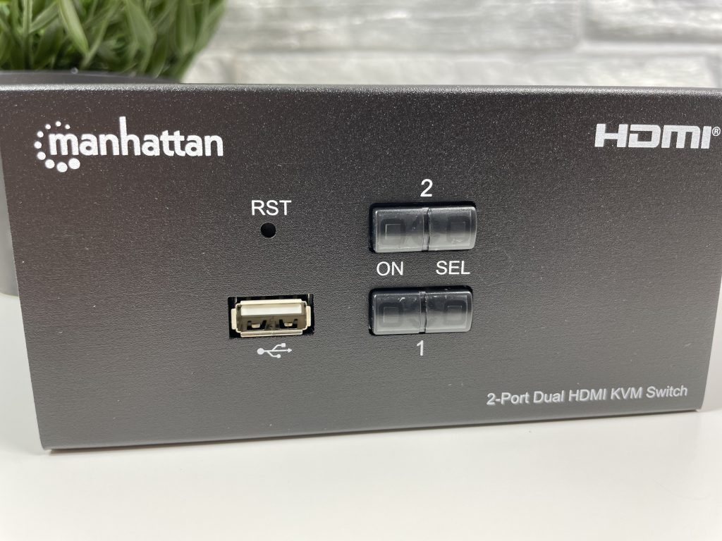 Przełącznik KVM Manhattan 2/1 HDMI, USB, 4K 30Hz 48 IMG 3235