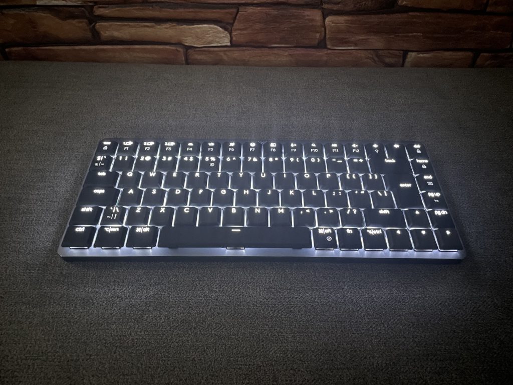 Nisko profilowy mechanik Logitech MX Mechanical Mini 74 IMG 5808 scaled