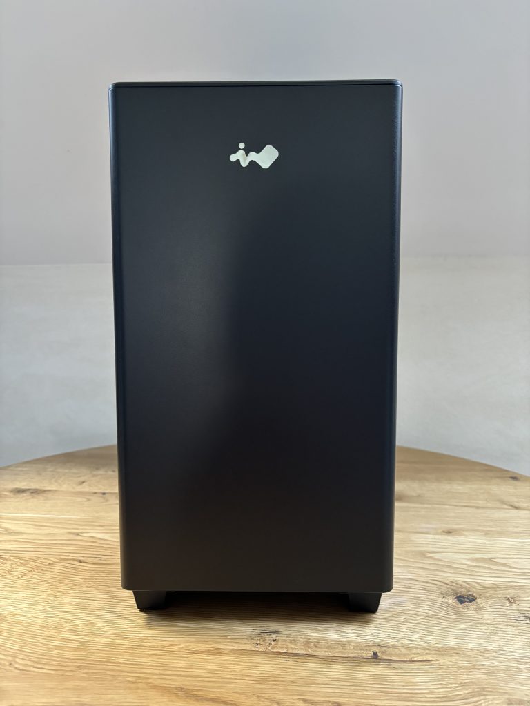 Nietuzinkowa obudowa In Win A5 18 IMG 7155 scaled