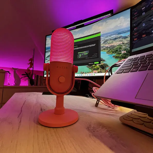 Lubi jak się do niego mówi - Mikrofon Razer SEIREN V3 Chroma 77 mikrofon 30