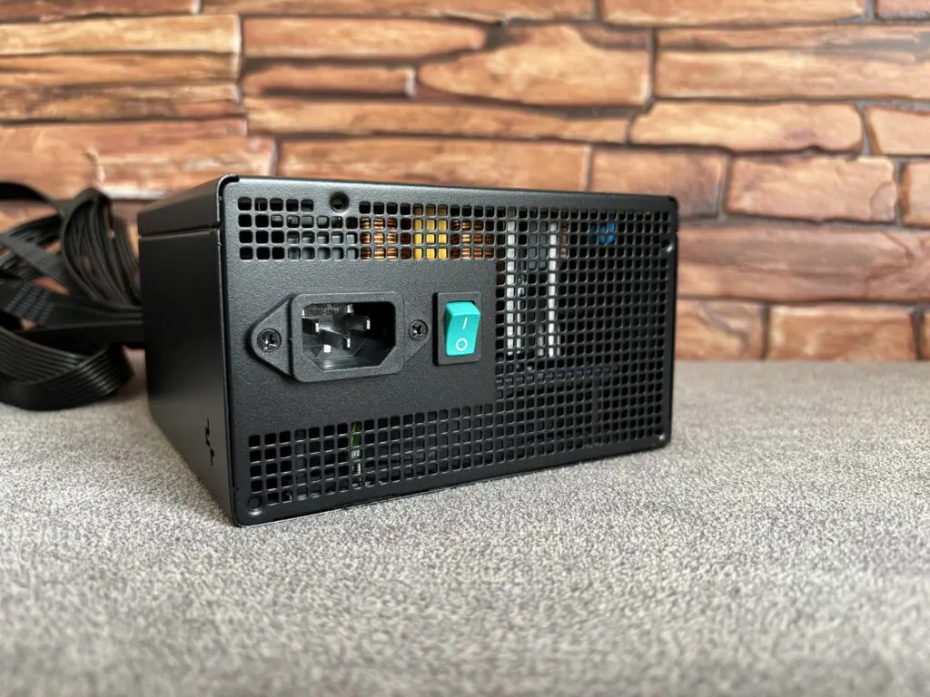 DeepCool PN850D - budżetowy certyfikat Gold 72 IMG 7735