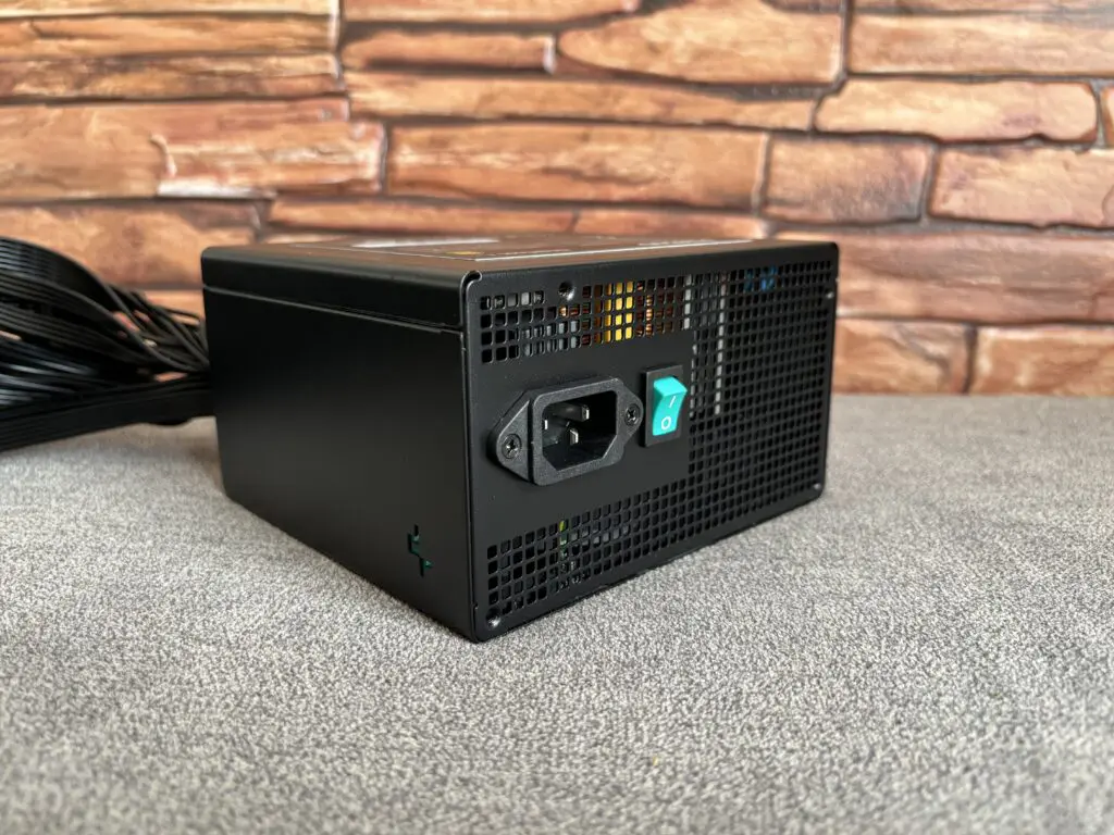 DeepCool PN850D - budżetowy certyfikat Gold 74 IMG 7741