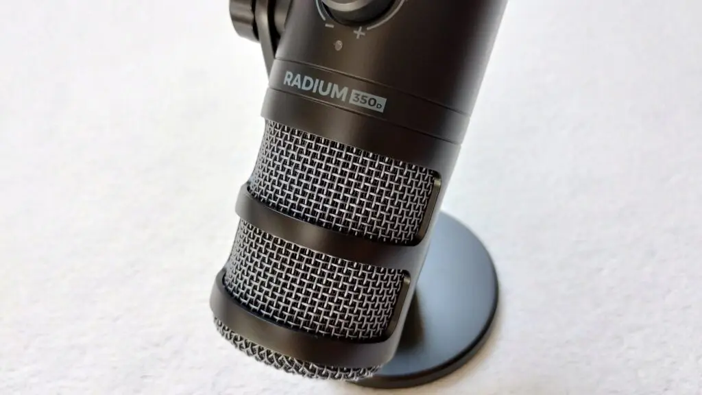 Genesis Radium 350D – jakość jest genialna! 52 Genesis Radium 350D napis