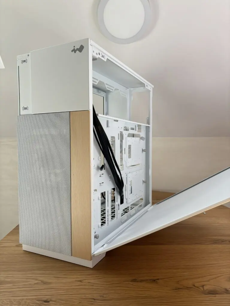 InWin F5 czyli obudowa z klasą 42 IMG 8079