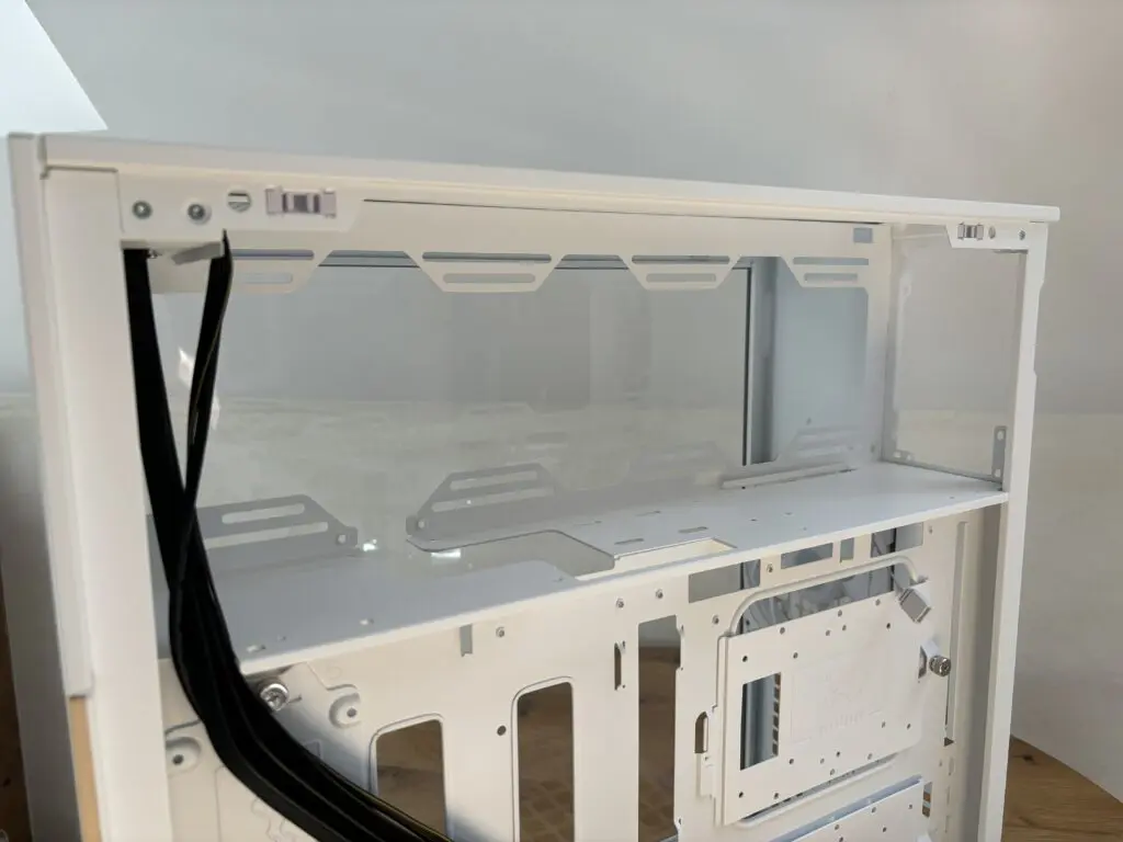 InWin F5 czyli obudowa z klasą 84 IMG 8092