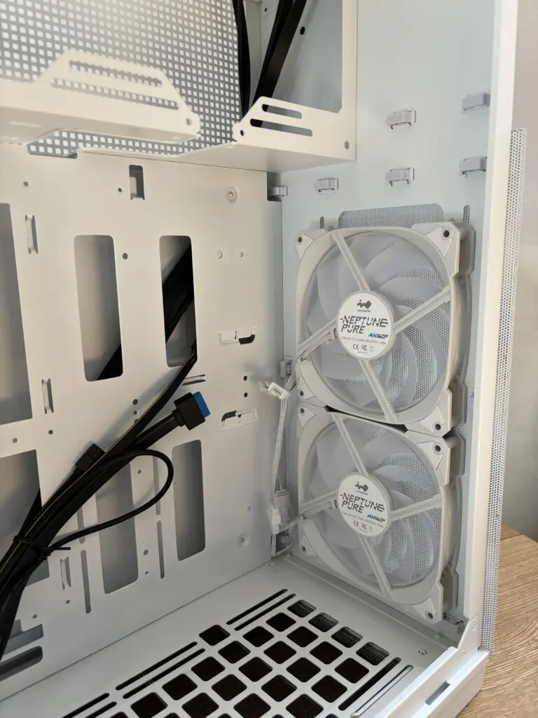 InWin F5 czyli obudowa z klasą 96 IMG 8108