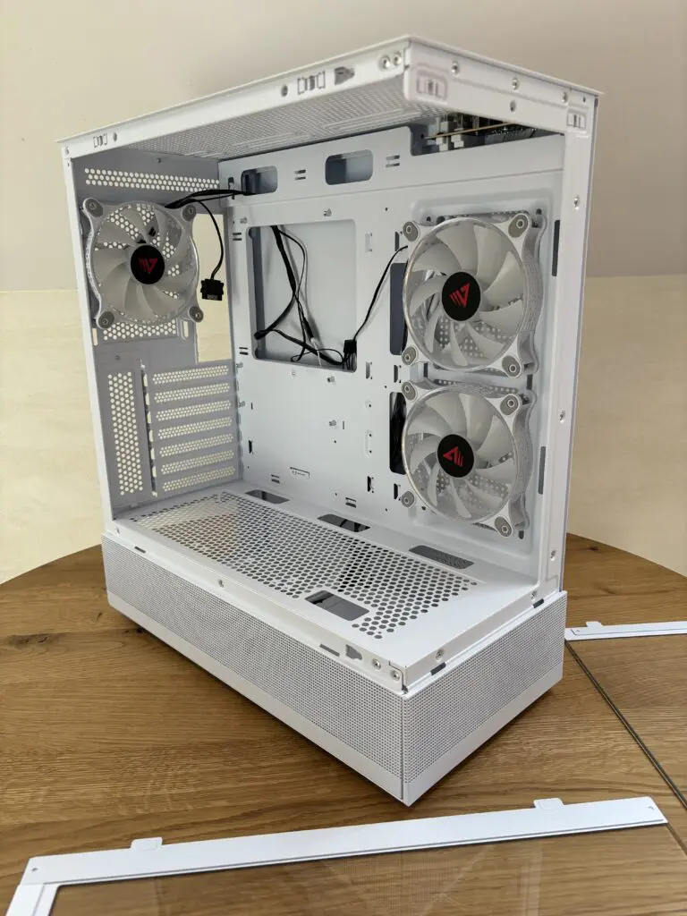 Obudowa w klasycznej formie z nietypowym frontem 30 IMG 8248