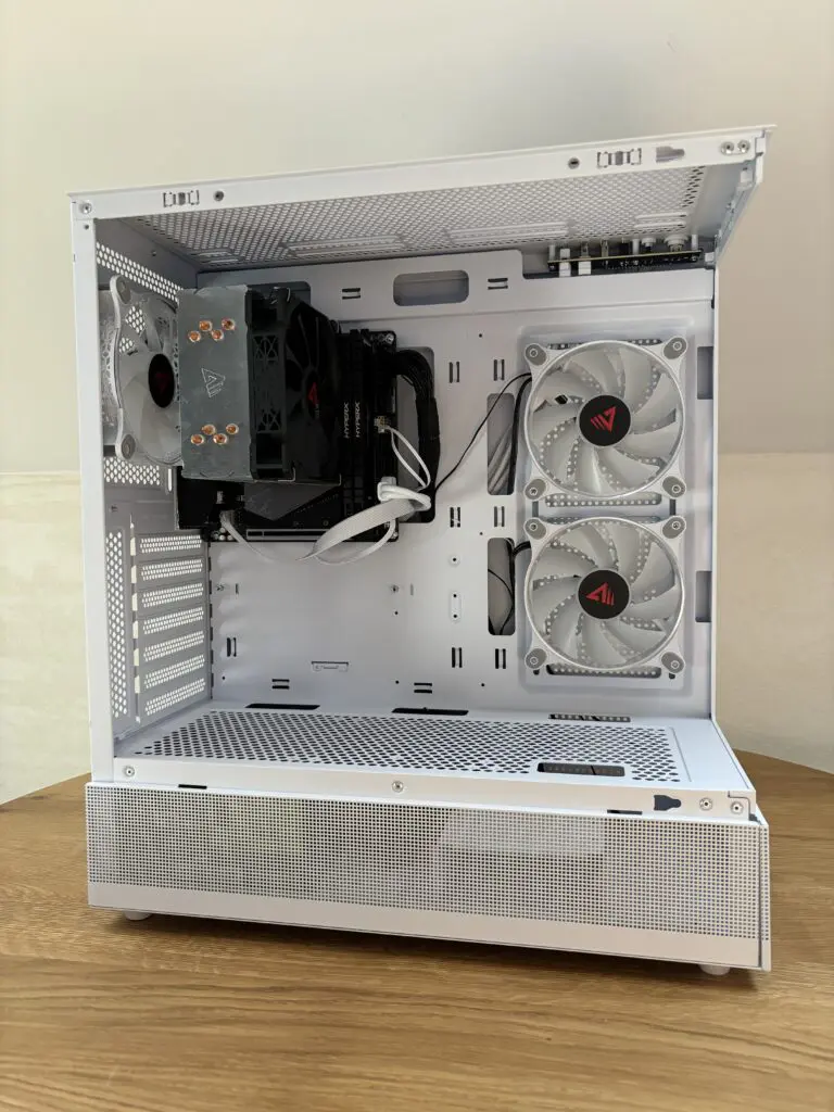 Obudowa w klasycznej formie z nietypowym frontem 84 IMG 8258