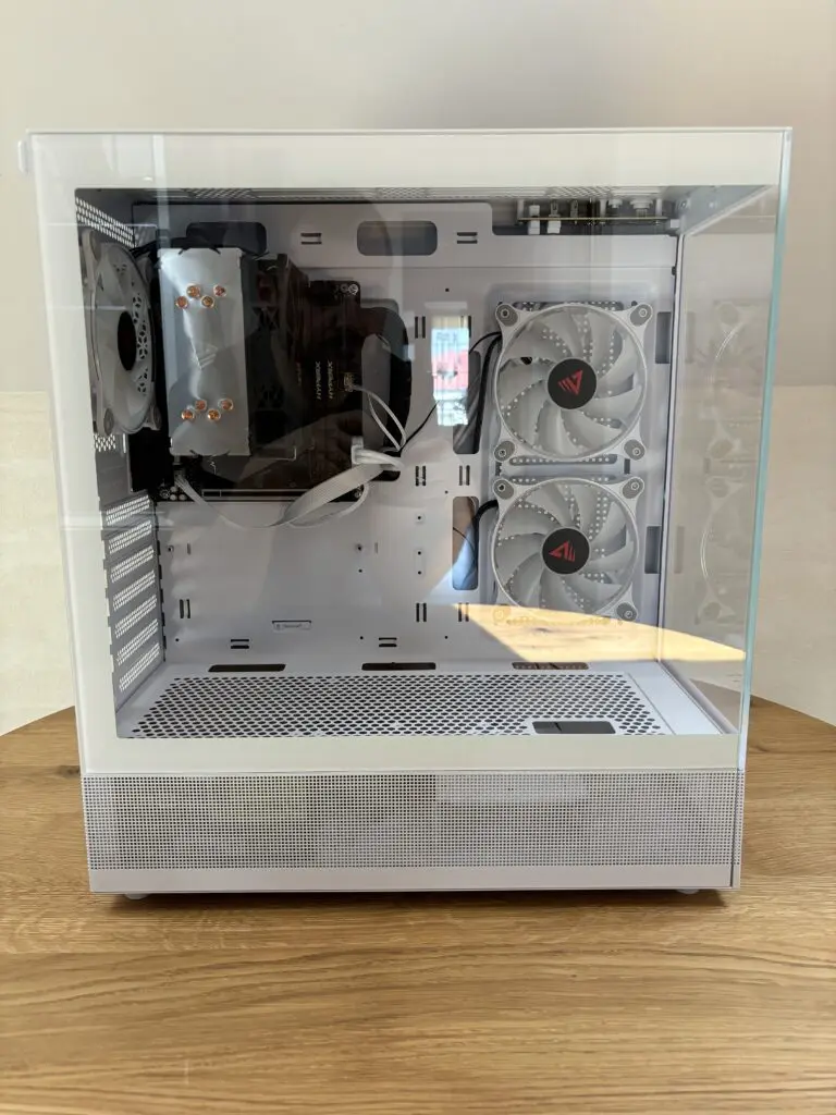 Obudowa w klasycznej formie z nietypowym frontem 86 IMG 8260