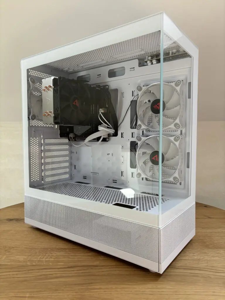 Obudowa w klasycznej formie z nietypowym frontem 90 IMG 8266