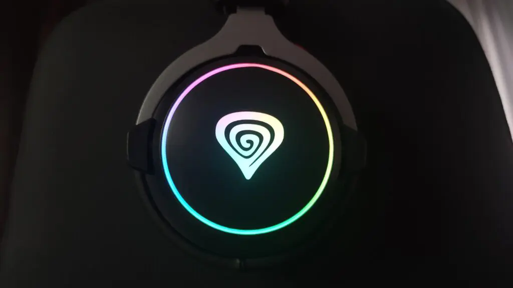 Genesis Neon 764 – dobre tylko dla graczy 54 podświetlenie RGB nausznika
