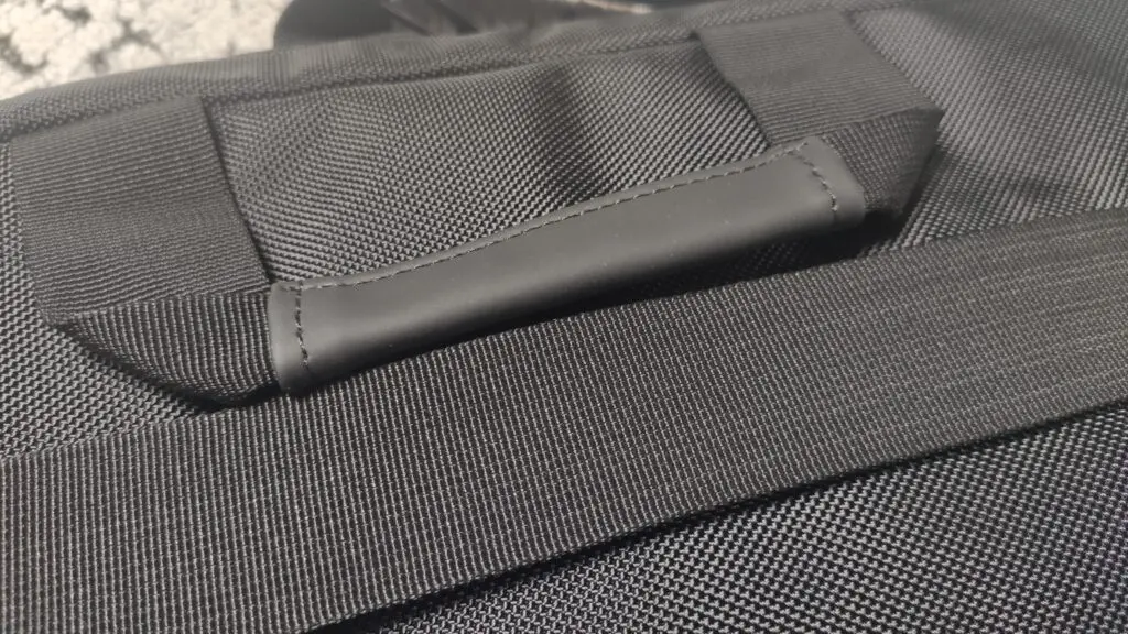 Silver Monkey MoveBag 2.0 – wodoodporna torba na laptopa 15,6” 40 uchwyt do noszenia