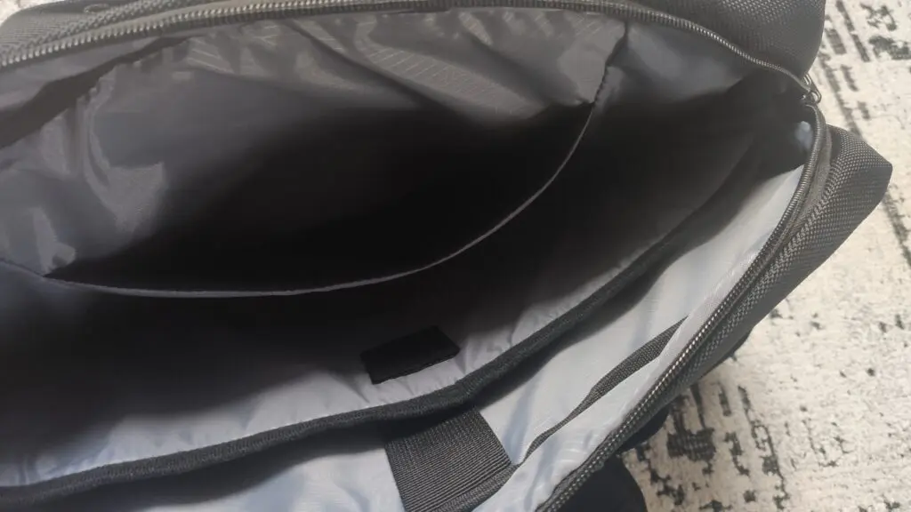 Silver Monkey MoveBag 2.0 – wodoodporna torba na laptopa 15,6” 24 wnętrze torby
