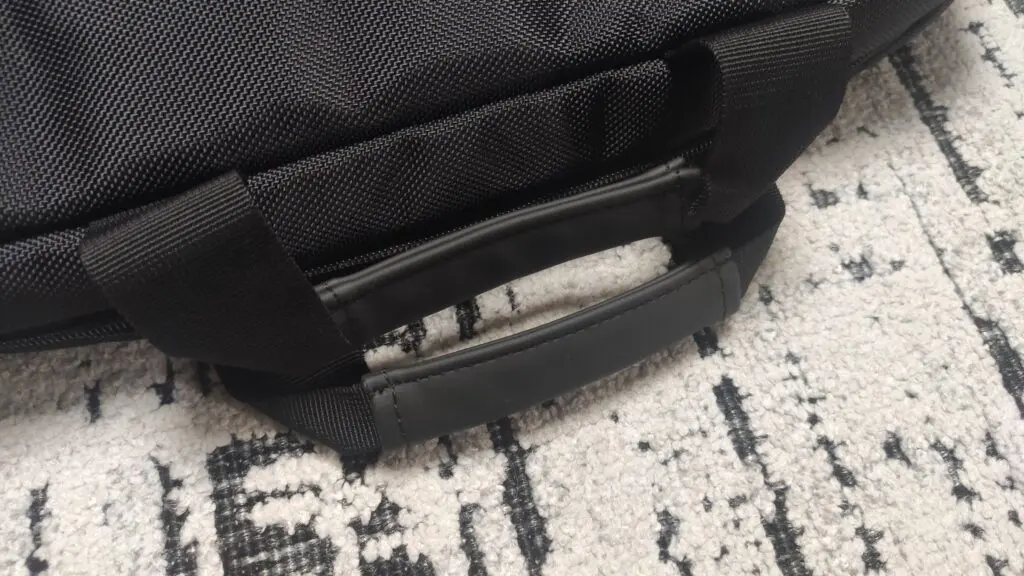 Silver Monkey MoveBag 2.0 – wodoodporna torba na laptopa 15,6” 42 uchwyt do noszenia