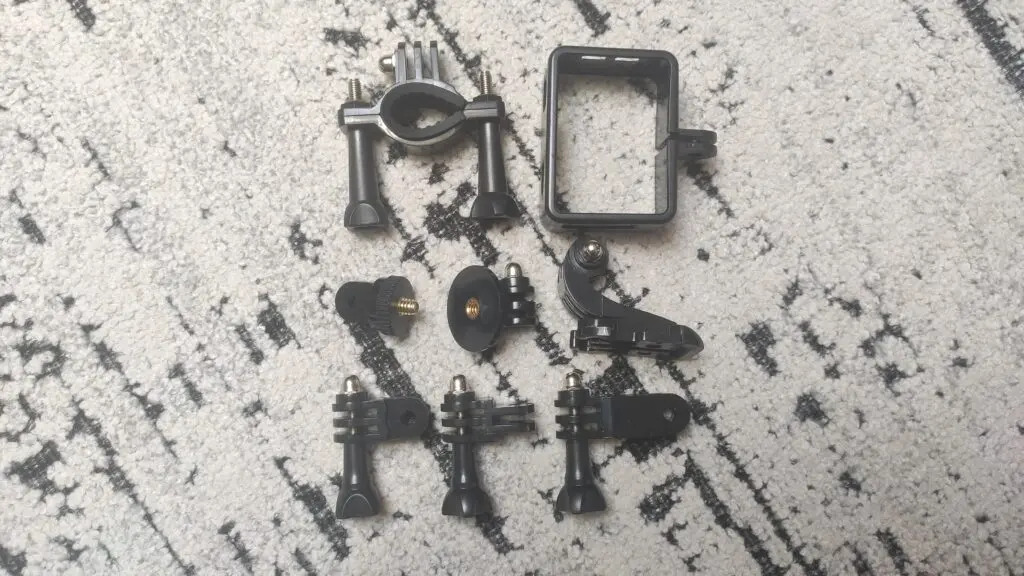 Lamax X5.2 – kamerka sportowa z masą akcesoriów 18 akcesoria