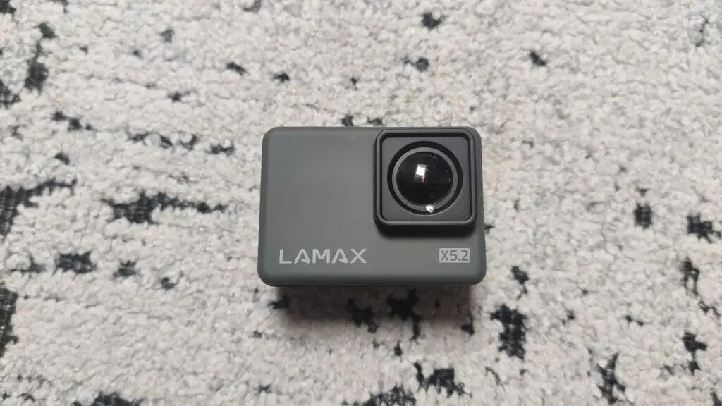 Lamax X5.2 – kamerka sportowa z masą akcesoriów 30 tył kamerki