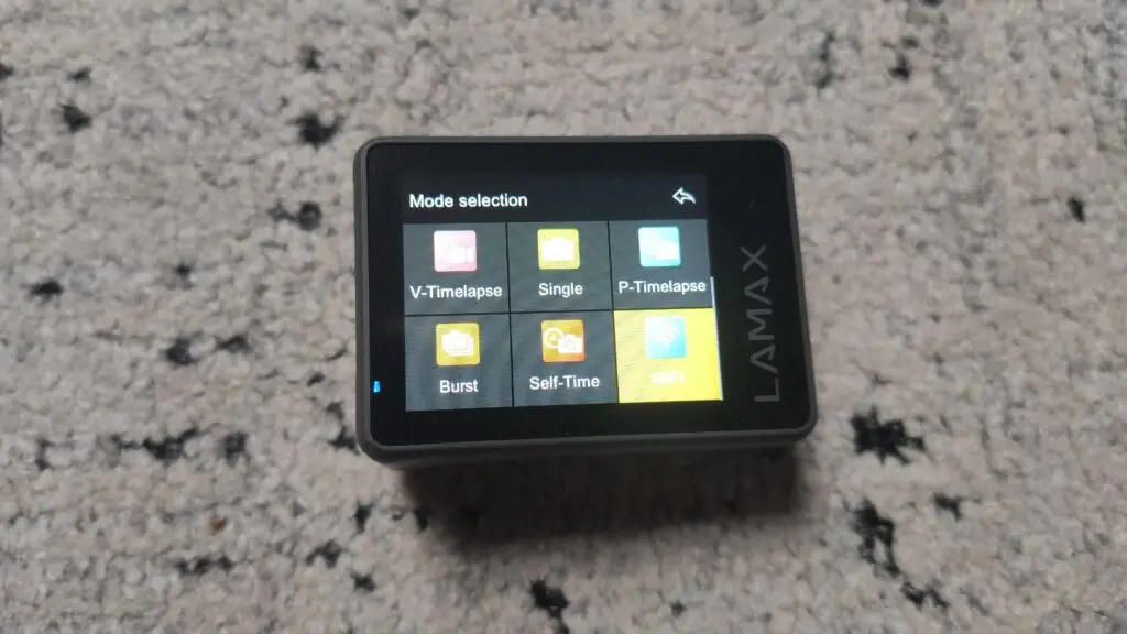 Lamax X5.2 – kamerka sportowa z masą akcesoriów 40 funkcje